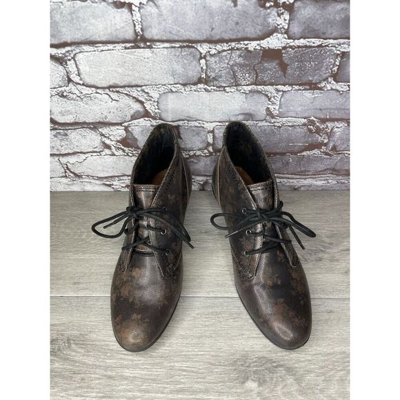 ROCKPORT Cobb Hill Rashel Dark Brown FLoral Leather Laced Booties Women 9M US/40 - Picture 12 of 16